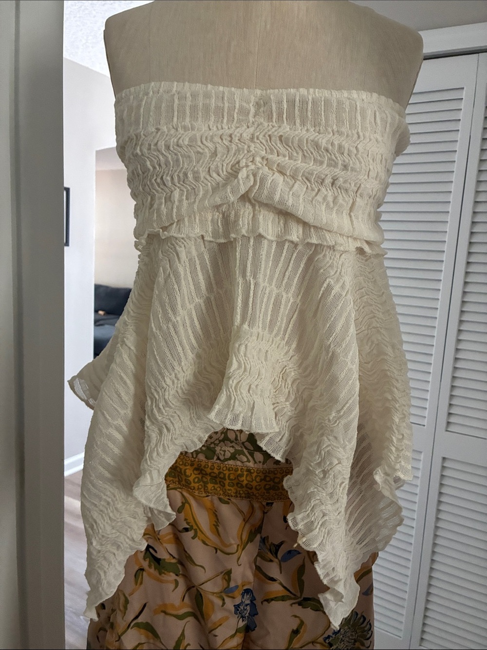 Strapless Cream Ruffled Tube Top - Picture 2 of 7
